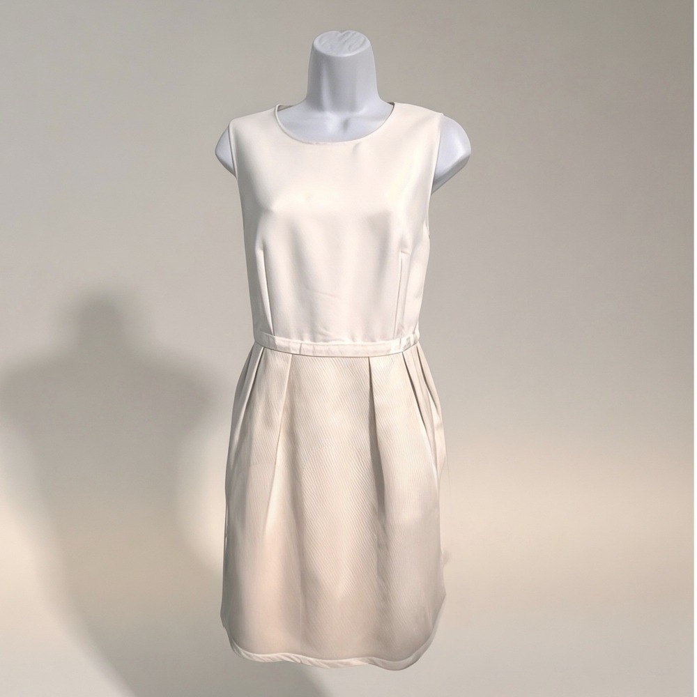 Stella McCartney Dress Structured White Mini Sleeveless Pleated 44/US 6 Pocket